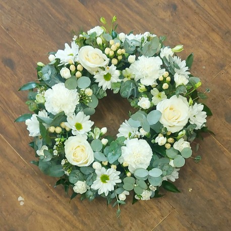 Classic Wreath in White -SYM-321