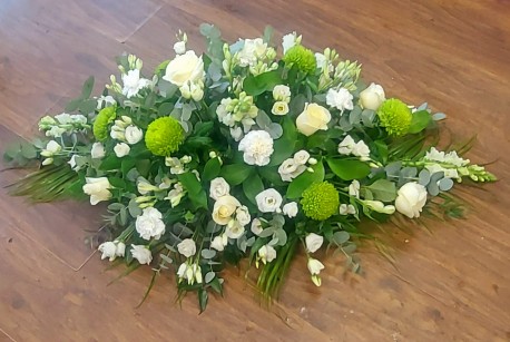 White and Green Double Ended Spray SYM-313